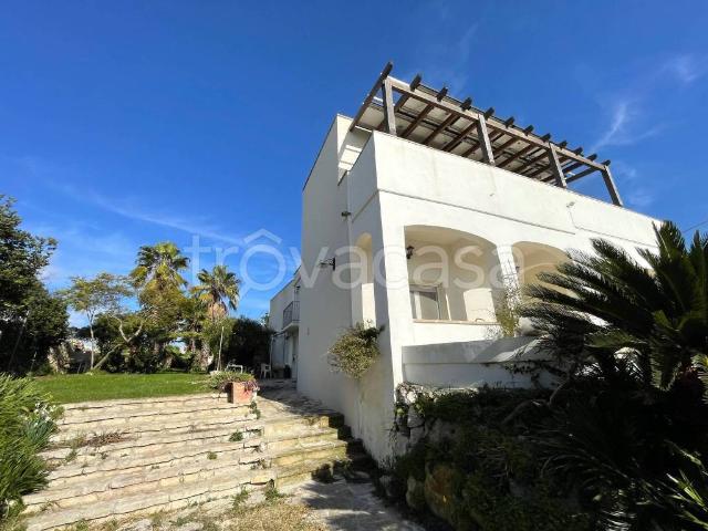 Villa in in affitto da privato a Diso via Francesco Baracca, 1, giardino privato, da privato, centrale TrovaCasa