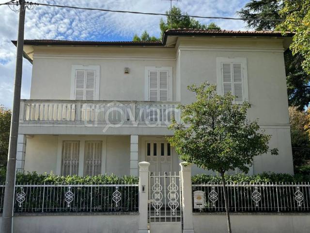 Villa in in affitto da privato a Fano via Gianlorenzo e Cristoforo Ferri, 5, giardino, box, da privato TrovaCasa