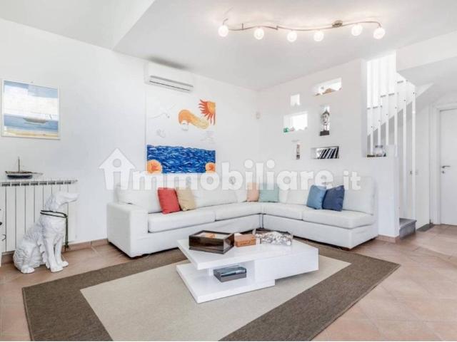 Villa in in affitto da privato a Fiumicino viale Castellammare, 244, giardino, da privato, riscaldamento autonomo TrovaCasa