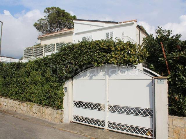 Villa in in affitto da privato a Formia viale delle Rose, 4, giardino privato, terrazzo, da privato TrovaCasa