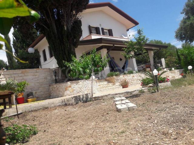 Villa in in affitto da privato a Leporano via della Scogliera, 13, da privato, vista mare, caminetto TrovaCasa