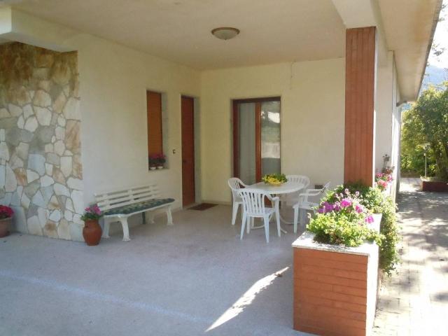 Villa in in affitto da privato a Nicolosi via Alessandro Manzoni, 33, giardino, da privato, lavatrice TrovaCasa