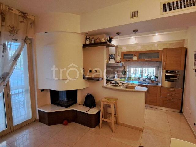 Villa in in affitto da privato a Noicattaro via Giuseppe Tatarella, 6, giardino, da privato, riscaldamento autonomo TrovaCasa