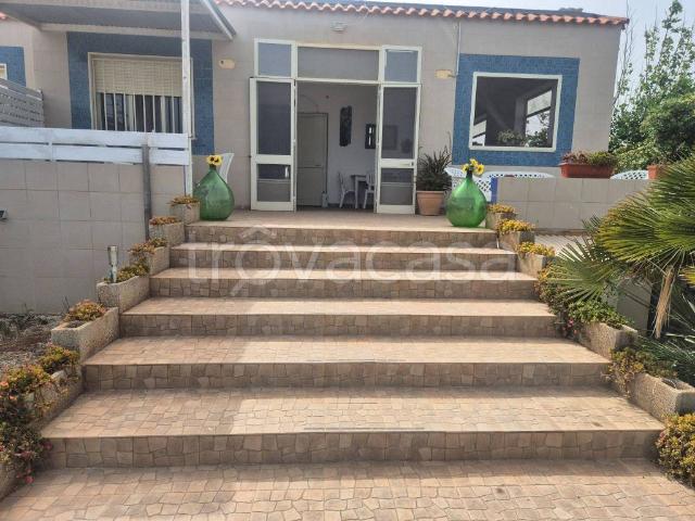 Villa in in affitto da privato a Pachino via Morghella, giardino, da privato, fronte mare TrovaCasa