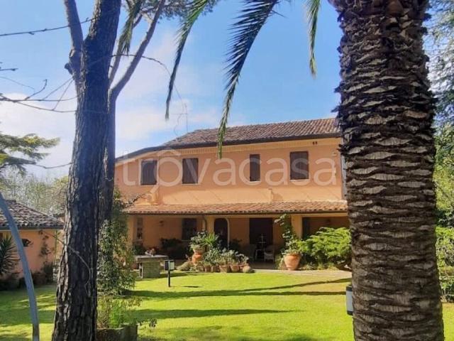 Villa in in affitto da privato a Rimini via San Lorenzo a Monte, 24, giardino, box, da privato TrovaCasa
