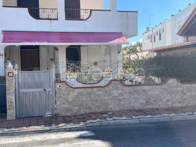 Villa in in affitto da privato a Rodi Garganico viale delle Meduse, 67, giardino, da privato, centrale TrovaCasa