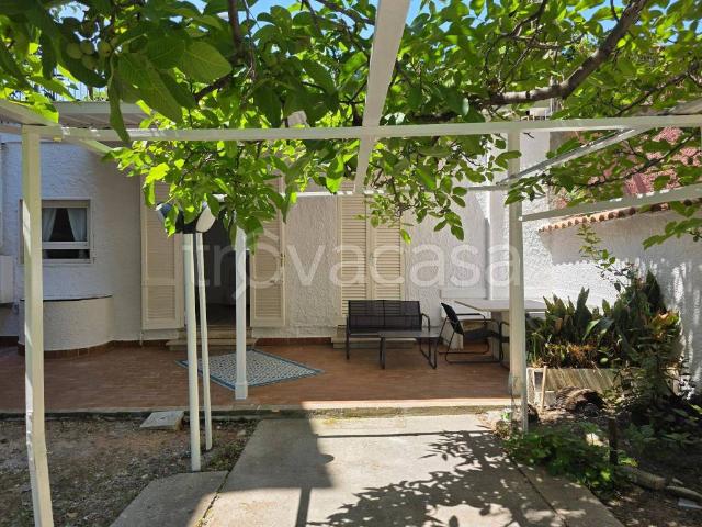 Villa in in affitto da privato a Roseto degli Abruzzi via Napoleone, 7, giardino, posto auto, da privato TrovaCasa