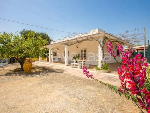 Villa in in affitto da privato a San Vito dei Normanni via San Vito dei Normanni, giardino, da privato, caminetto TrovaCasa