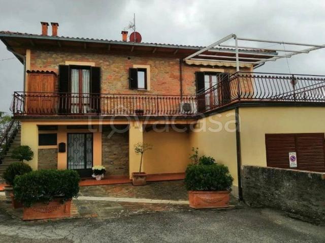 Villa in in affitto da privato a Sinalunga via Camillo Benso di Cavour, 55, box, terrazzo, da privato TrovaCasa