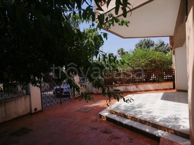 Villa in in affitto da privato a Siracusa via Orione, 15, da privato, caminetto TrovaCasa