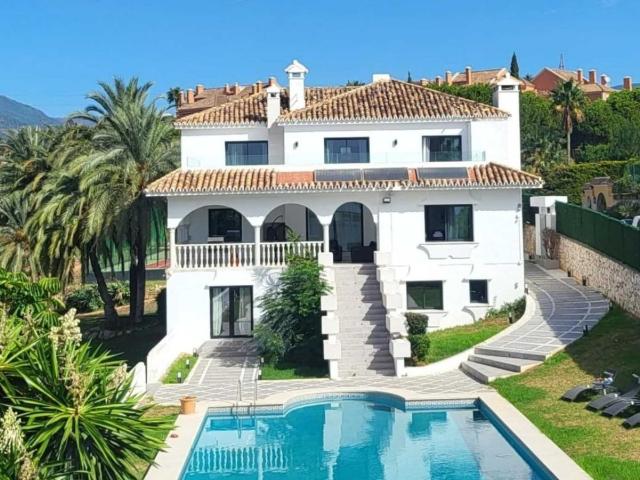 Villa in Nueva Andalucía, Costa del Sol
