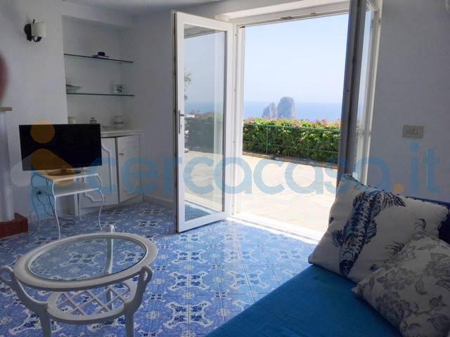 Villa in ottime condizioni, in affitto in Via Provinciale Marina Piccola Di Capri, Capri