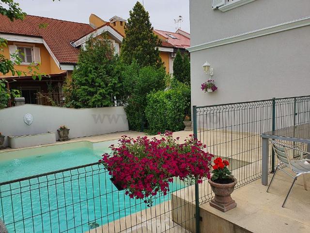 Villa in Residential Compound on Iancu Nicolae