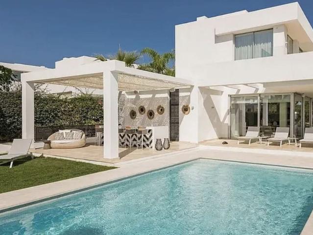 Villa in Río Real, Costa del Sol