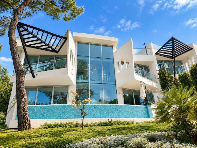 Villa in Sierra Blanca, Costa del Sol