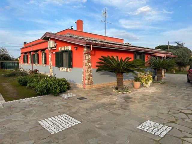 Villa in Stradone del Sandalo