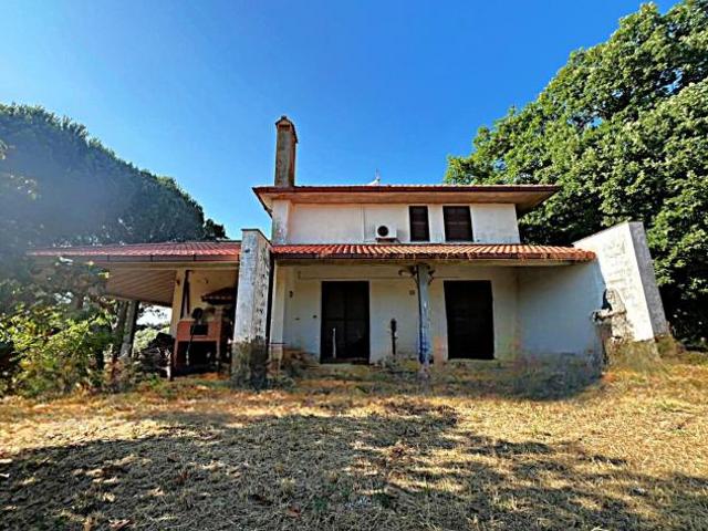 Villa in Strada Carcarelle