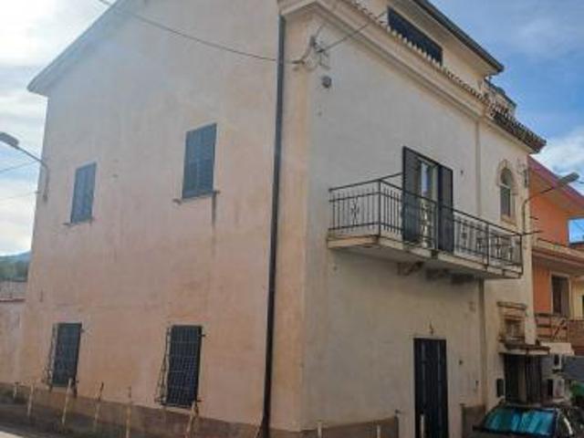 Villa in Strada D