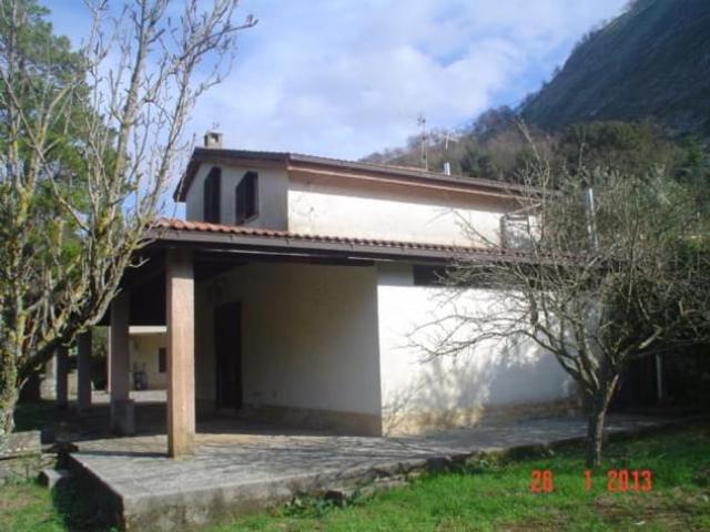 Villa in Strada Provinciale Tirrena
