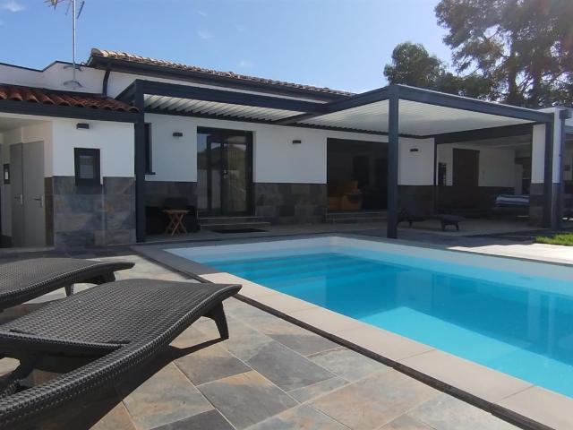 Villa indépendante 156m2, plain pied, piscine 156m² Cers