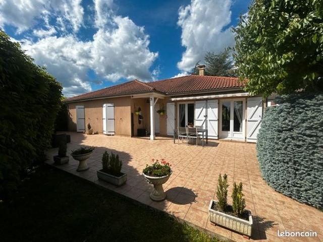 Villa independante avec vie de plain pied sur sous sol cusset quartier calme