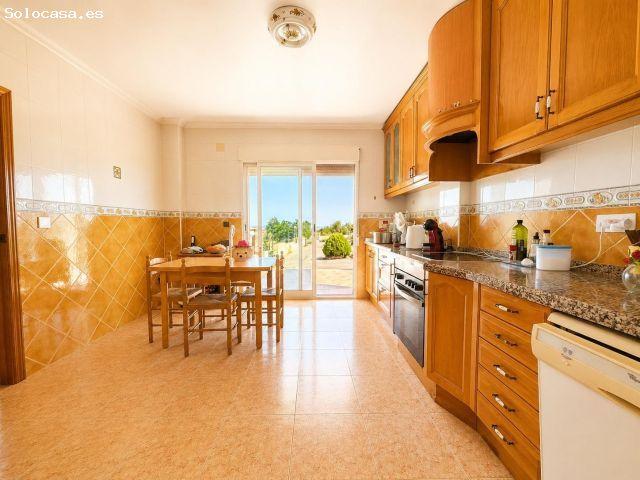 Villa independiente con piscina en El Moralet Alicante | Parcela urbana de más de 5.000 m2 a 20 mi