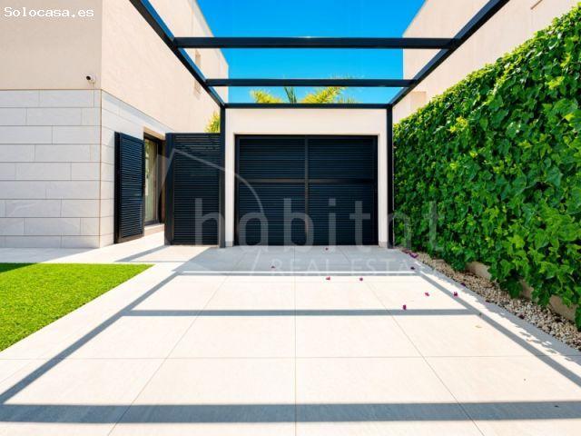 Villa independiente con piscina privada y jardín a la venta en Los Montesinos