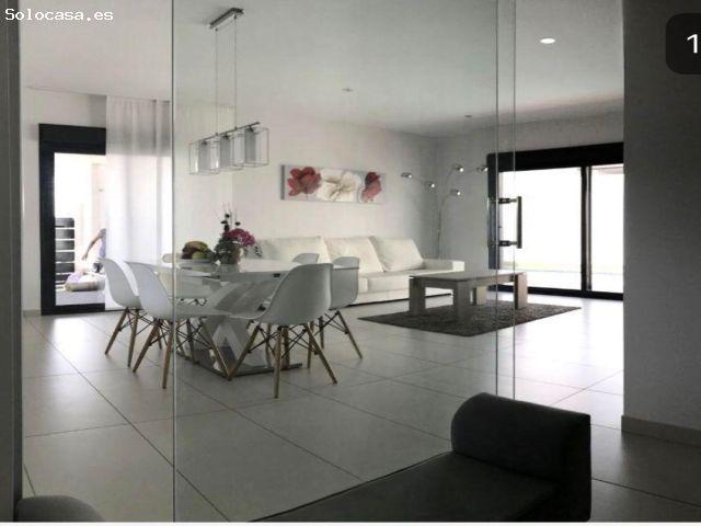 Villa independiente con piscina privada y solárium | Lomas de Cabo Roig – Orihuela Costa