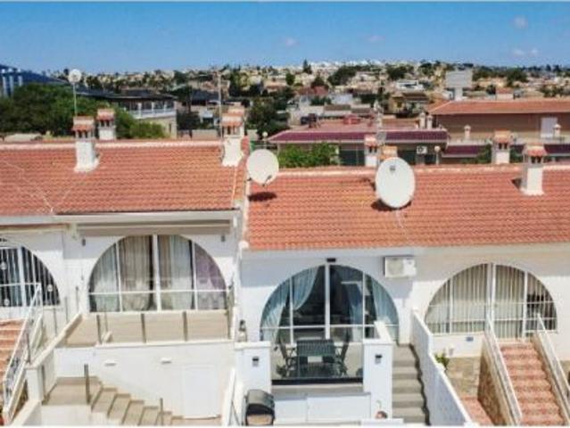 VILLA INDEPENDIENTE DE 3 HABITACIONES TORREVIEJA