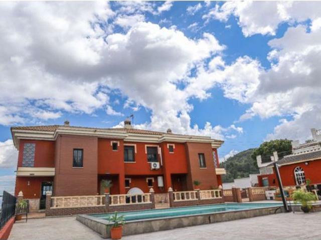Villa independiente ubicada en Pinos de Alhaurín