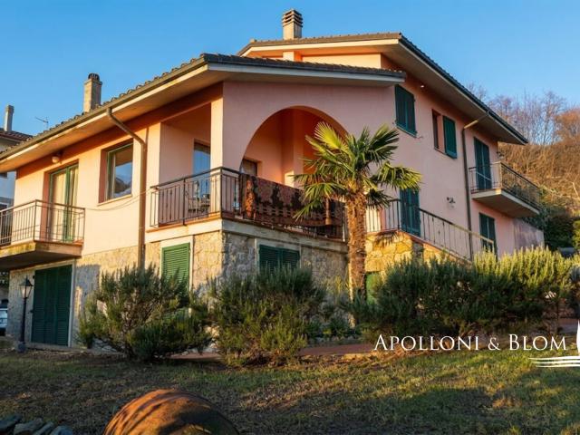 Villa indipendente con giardino, Montepulciano, Siena – Tosc. 286m² Montepulciano