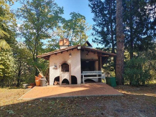 Villa indipendente con giardino privato a Terni