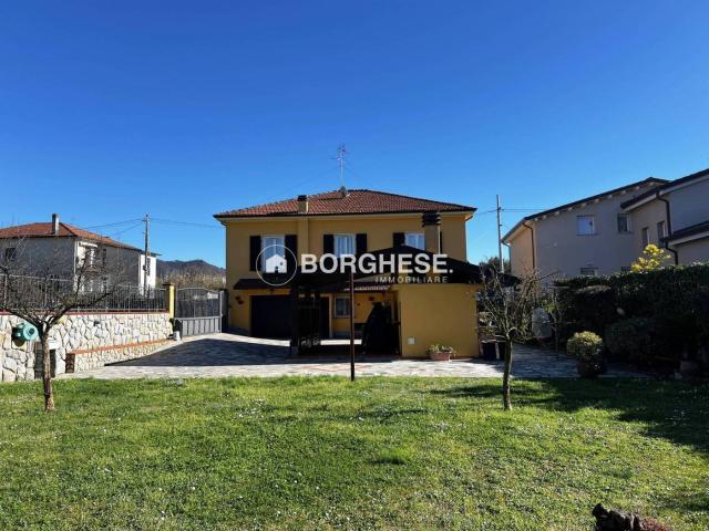 Villa Indipendente bifamiliare 246m² Castelnuovo Magra