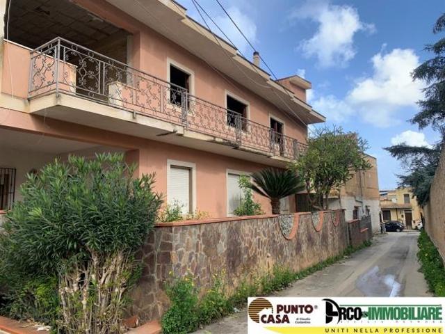 Villa indipendente immersa nel verde della Conca d’Oro – Via Francesco Nullo