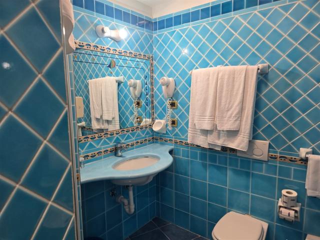 Villa indipendente libera su quattro lati con doppio ingress. 320m² Scafati