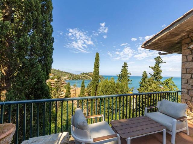 Villa indipendente PLURILOCALE in affitto a Porto santo stefano Gr