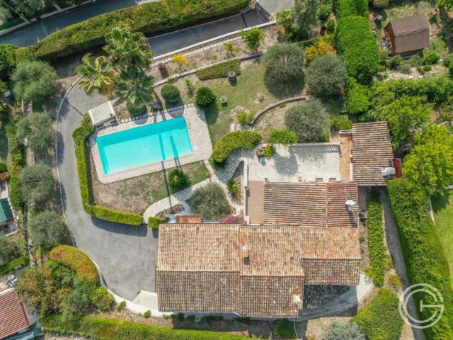 Villa individuelle 199m² avec Piscine + 1857m² de Jardin LA COLLE SUR LOUP