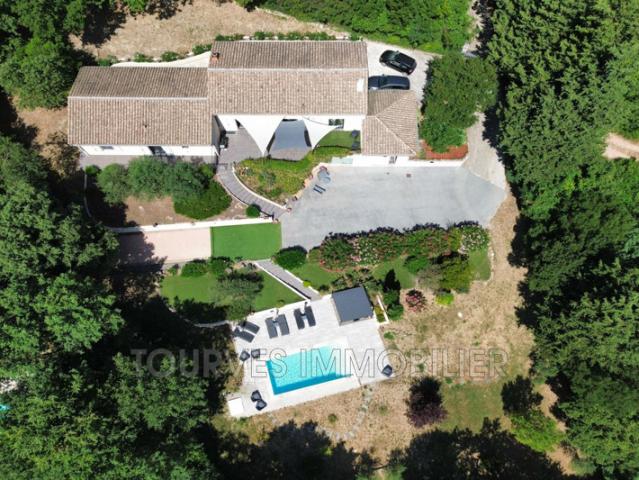 VILLA INDIVIDUELLE 226 M² AVEC PISCINE
