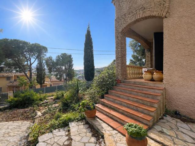 Villa individuelle 5 pièces avec jardin & garage