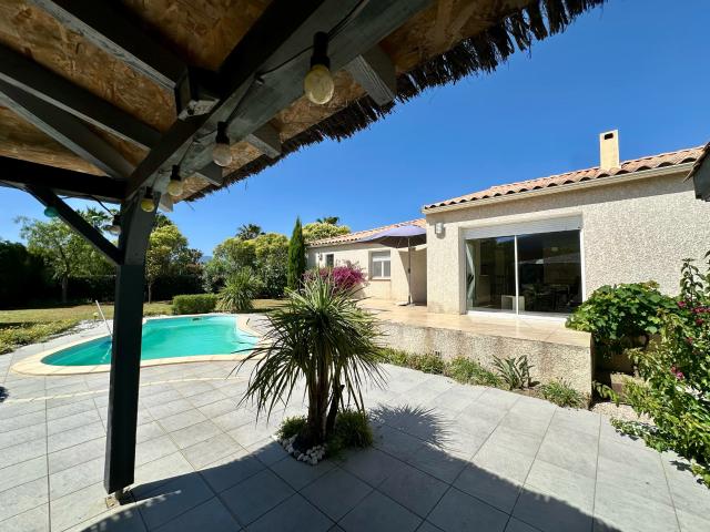 Villa individuelle avec piscine et appartement indépendant à Saint Cyprien 66750