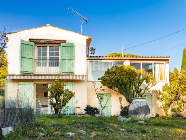 Villa Individuelle de 100m2 au calme et proche du centre