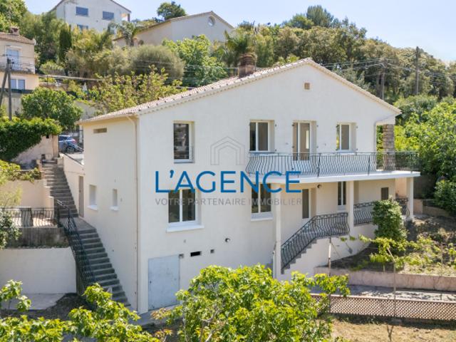 Villa individuelle de 119 m2 entièrement rénovée en fond d'i
