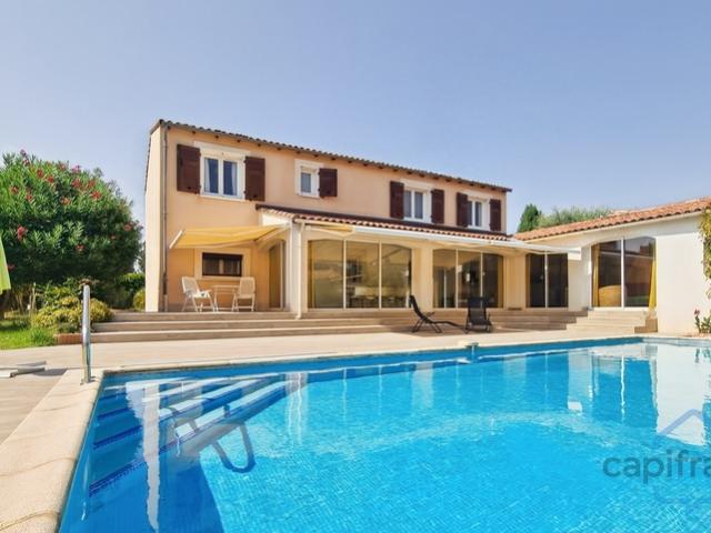 MAISON FAMILIALE de 222m² ou 2 HABITATIONS INDEPENDANTES PISCINE Terrain de 830m² CASTRIES 34