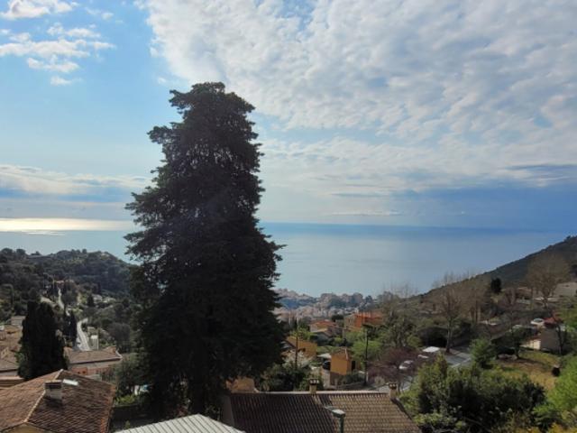 Villa individuelle de 240 m2 avec vue mer, jardin et apparte