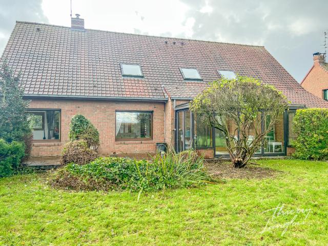 VILLA INDIVIDUELLE EN SEMI PLAIN PIED