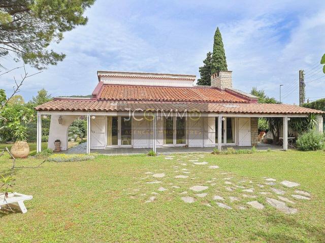 VILLA INDIVIDUELLE T4/5 PLAIN PIED 220 M² TERRAIN 1 297 M²