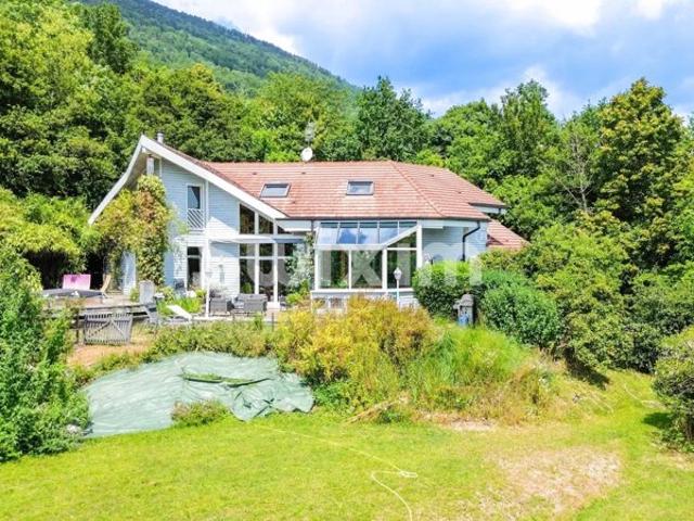 Villa individuelle T7 de 270m2 sur parcelle de 1'500m2!