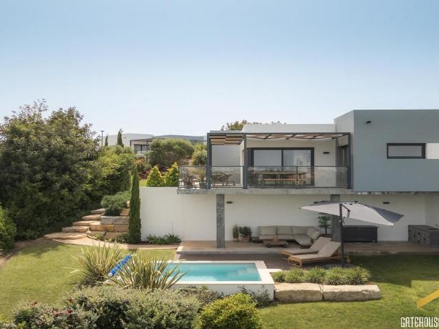 Villa interligada de 3 quartos em Sesmarias, Carvoeiro, Algarve Gatehouse internacional Algarve