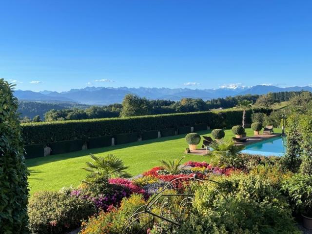 villa islisberg.ch – Exklusive 11.5 Zimmer Villa mit Panorama, Pool und maximaler Privatsphäre