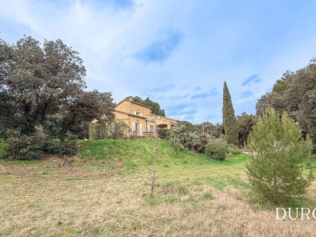Jonquerettes, proche Avignon Maison de 165m2 4 chambres Piscine terrain 2 530m2